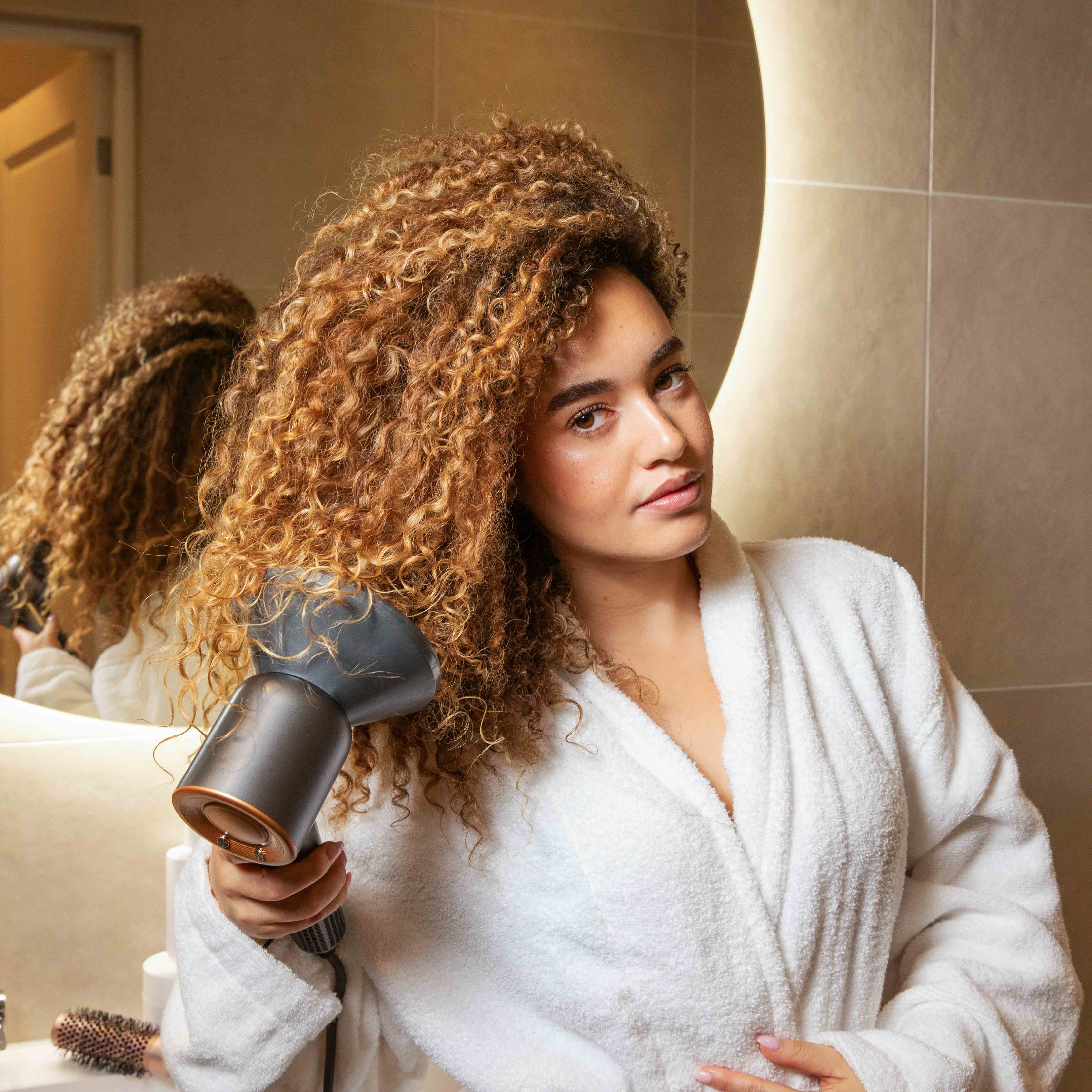 Hoe maak je een AirStraight stijltang schoon? (Snel & Veilig)