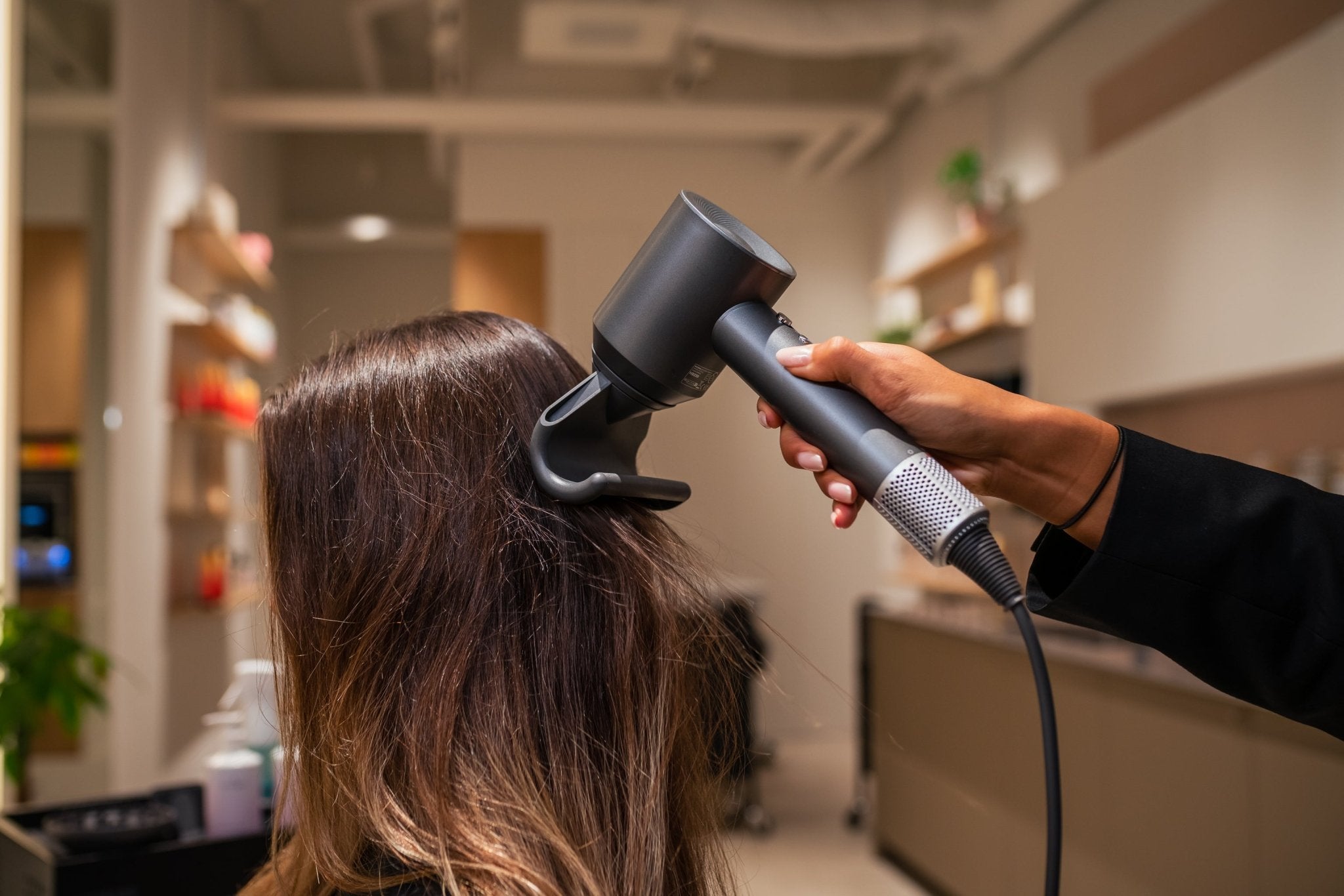 Hoe je gekleurd haar verzorgt - 9 professionele tips - Ace & Taylor