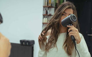 Ist der Dyson-Haartrockner eine echte Neuerung oder einfach nur teuer? Die Wahrheit - Ace & Taylor